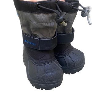 Columbia Waterproof Insulated Snow Boots size 4